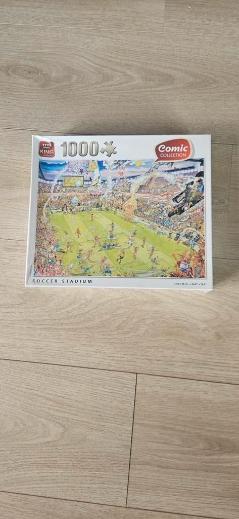 King Comic Collection Soccer Stadium Puzzel 1000 Stukjes, Hobby en Vrije tijd, Denksport en Puzzels, Nieuw, Legpuzzel, 500 t/m 1500 stukjes