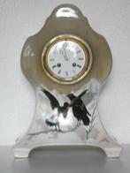 Antieke pendule in kast van Maastrichts keramiek, Antiek en Kunst, Antiek | Klokken, Ophalen of Verzenden