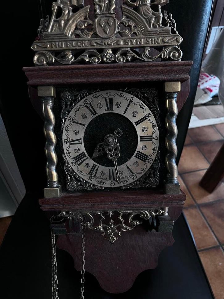 Antieke Wandklok met slinger, Antiek en Kunst, Antiek | Klokken, Ophalen of Verzenden