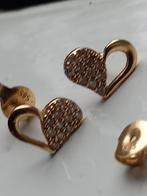 1 PAAR PRACHTIGE IN HARTVORM GOUDEN OORBELLEN 585 GEMERKT .I, Ophalen of Verzenden