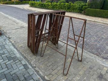 9x Metsel schargen + 5x steigerplanken beschikbaar voor biedingen