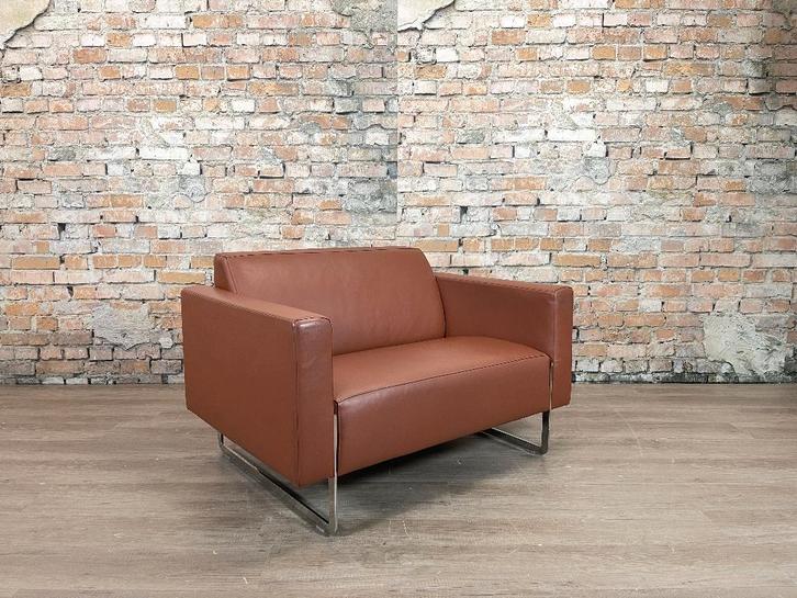 Artifort Mare Loveseat bij TheReSales, Huis en Inrichting, Fauteuils, Zo goed als nieuw, Leer, Metaal, 100 tot 125 cm, 75 tot 100 cm