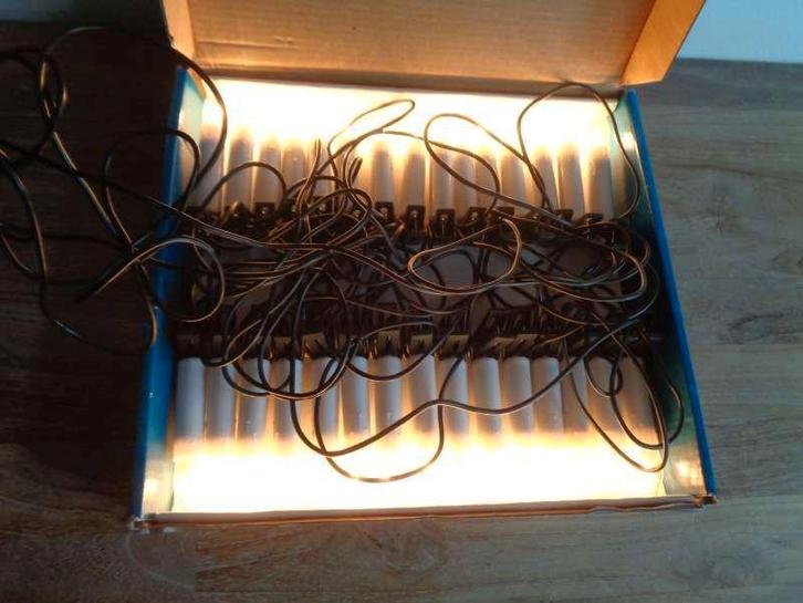 Oude kerstverlichting 30 kaarslampjes kerst €20,00 per doos, Diversen, Kerst, Zo goed als nieuw, Ophalen of Verzenden