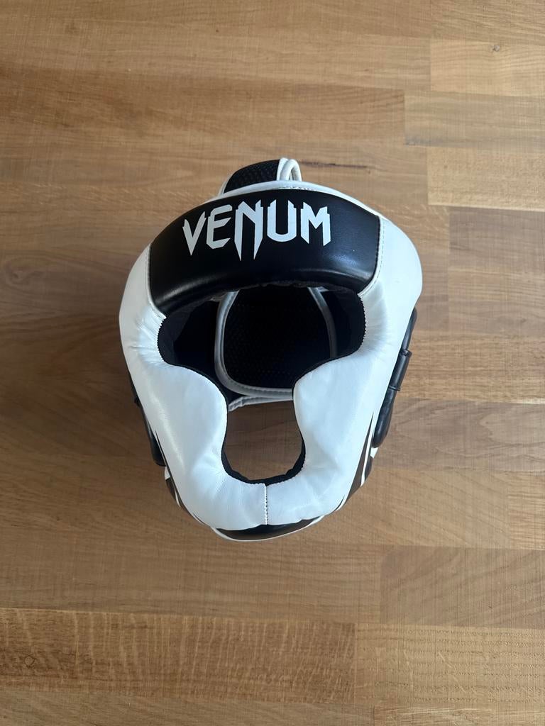 Venum Bokshoofdbeschermer - Zo goed als nieuw, Ophalen, Zo goed als nieuw