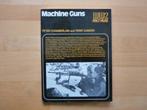 Machine Guns WW II Fact Files 1974, Verzamelen, Militaria | Tweede Wereldoorlog, Boek of Tijdschrift, Ophalen of Verzenden