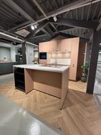 Showroomkeuken koraal eiland inductie met afzuiging € 8000,-, Ophalen, Overige kleuren, Nieuw, Enkelwandige keuken