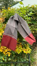 Herenshawl in rood met bruin/grijs met brede rode rand., Ophalen of Verzenden, Zo goed als nieuw