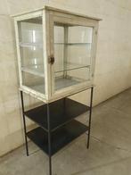 vintage vitrinekast showcase vitrine, Ophalen