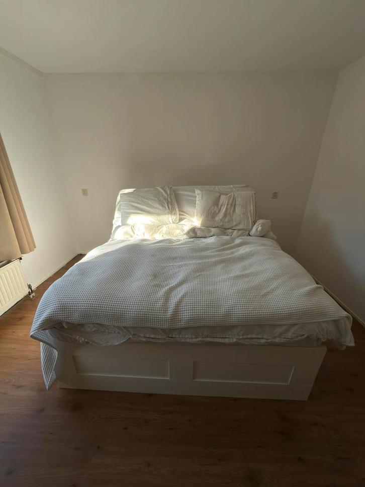 Twee persoonsbed met elektrische lattenbodems, Huis en Inrichting, Slaapkamer | Bedden, Zo goed als nieuw, Tweepersoons, 160 cm