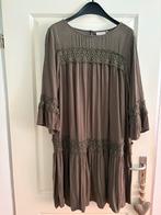 Olijfkleurig zomerjurkje Only Carmakoma  maat 48ZGAN, Verzenden, Maat 46/48 (XL) of groter, Zo goed als nieuw, Knielengte
