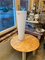 Hoge witte vaas, Huis en Inrichting, Woonaccessoires | Vazen, Ophalen, Zo goed als nieuw, Wit, 50 tot 75 cm