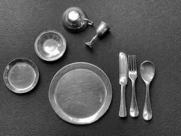 Hollands Zilveren Miniatuur Servies en Bestek beschikbaar voor biedingen