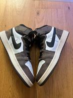 Travis Scott Jordan 1 Mocha High - maat 42, Kleding | Heren, Schoenen, Bruin, Ophalen of Verzenden, Sneakers of Gympen, Zo goed als nieuw