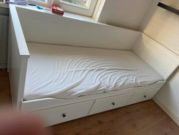 Uitschuifbed met lades - Ideaal voor logees! beschikbaar voor biedingen