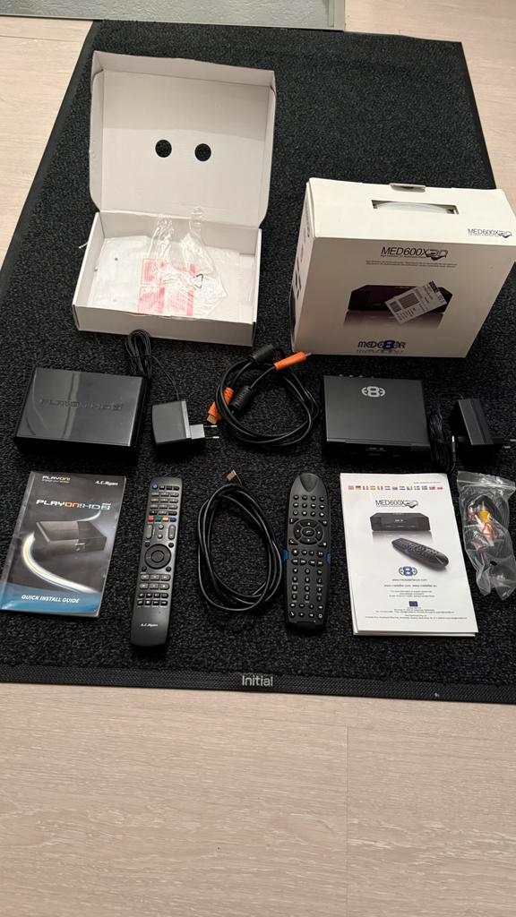 Medi8ter6003d & ac rain min2, Audio, Tv en Foto, Videocamera's Digitaal, Zo goed als nieuw, Overige soorten, Overige merken, Minder dan 8x