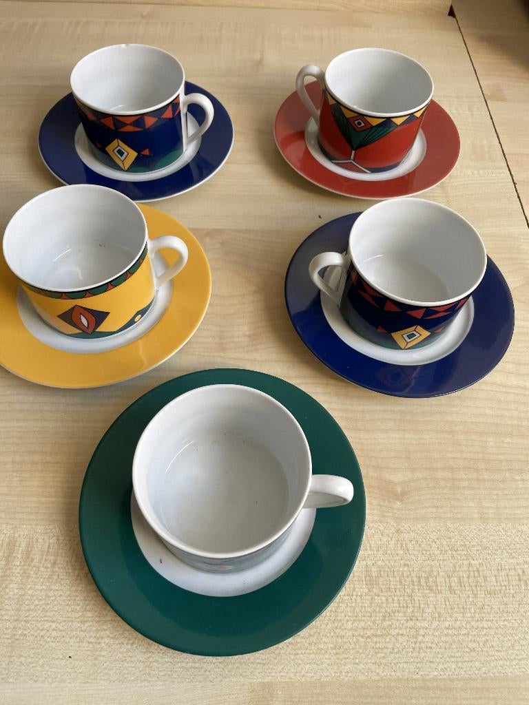 6 kopjes en 5 schoteltjes van KAHLA, Huis en Inrichting, Keuken | Servies, Ophalen, Zo goed als nieuw, Overige stijlen, Kop(pen) en/of Schotel(s)