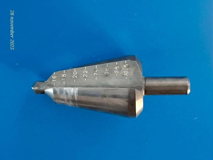 conische boor 16-30,5 mm., Doe-het-zelf en Verbouw, Gereedschap | Boormachines, Zo goed als nieuw, Boormachine, Ophalen of Verzenden