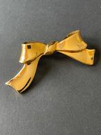 Trifari strik broche, Overige materialen, 4 tot 7 cm, Verzenden, Zo goed als nieuw