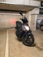 Kymco Agilty City Incl. 2 helmen, beenkleed & slot, Ophalen, Maximaal 45 km/u, 49 cc, Zo goed als nieuw