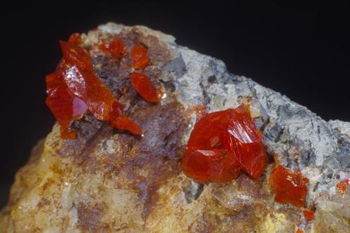 **TOP** Rode WULFENIET kristallen uit Arizona., Verzamelen, Mineralen en Fossielen, Mineraal, Ophalen of Verzenden