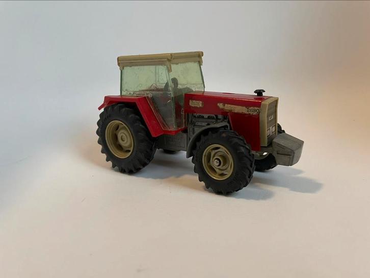model Massey Ferguson MF 2680, rood, Britains, 1/32 bespeeld, Hobby en Vrije tijd, Modelauto's | 1:32, Gebruikt, Tractor of Landbouw