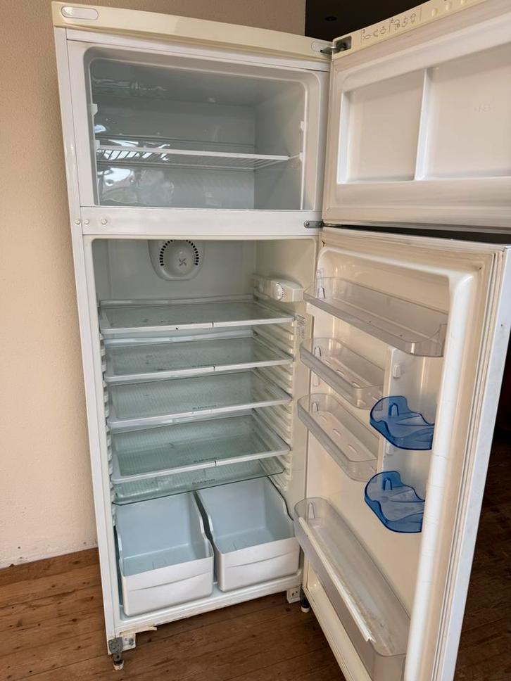 Grote Ariston MTA 4511 V koelkast – volledig werkend, Witgoed en Apparatuur, Koelkasten en IJskasten, Gebruikt, 200 liter of meer