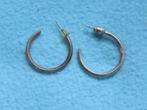 Halfopen oorringen met stekertjes 2,5 cm doorsnede zilver, Ophalen of Verzenden, Zo goed als nieuw, Knopjes of Stekers, Zilver
