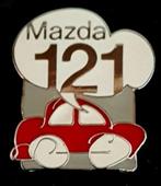 Mazda 121 pin- rood emaille, Verzenden, Nieuw, Transport, Speldje of Pin