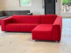 Leuke rode hoekbank - Gereinigd en fris!, Driepersoons, 75 tot 100 cm, Ophalen of Verzenden, Zo goed als nieuw
