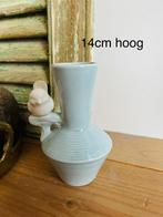 Lichtblauw vaasje met witte vogel, Huis en Inrichting, Overige materialen, Blauw, Ophalen of Verzenden, Zo goed als nieuw