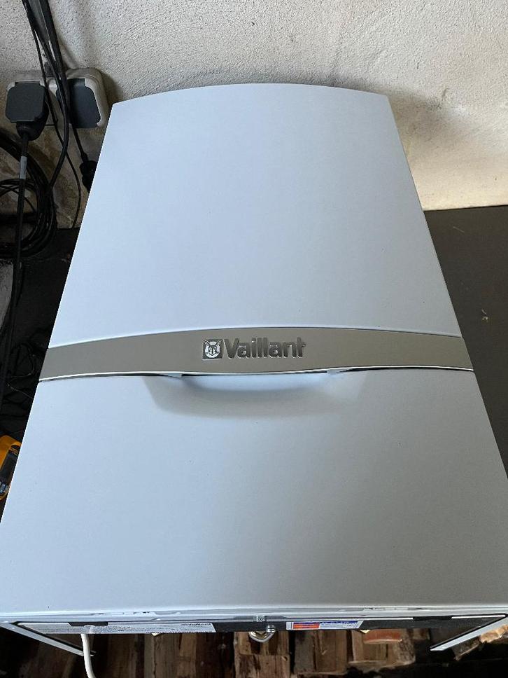 HR-CV ketel Vaillant VHR NL 25-30/5-5, Doe-het-zelf en Verbouw, Verwarming en Radiatoren, Zo goed als nieuw, Cv-ketel of Combi-ketel