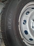 Winterbanden Atlas 215/65R16C met Velg, Auto-onderdelen, Banden en Velgen, Ophalen, 16 inch, Banden en Velgen, Winterbanden