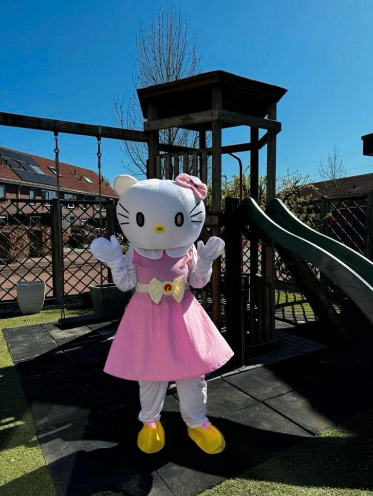 HELLO KITTY MASCOTTE‼️, Hobby en Vrije tijd, Feestartikelen | Verhuur, Ophalen
