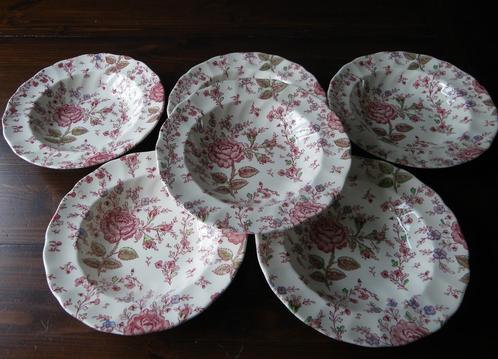 Johnson Brothers/Bros ROSE CHINTZ  Diepe borden Ø 22 cm, Huis en Inrichting, Keuken | Servies, Zo goed als nieuw, Aardewerk, Ophalen of Verzenden