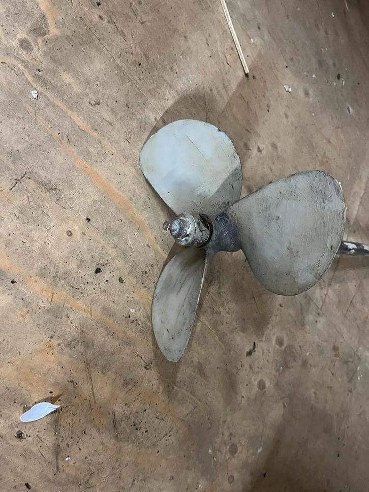 Boot Schroef - en schroef as, Watersport en Boten, Bootonderdelen, Gebruikt, Motor en Techniek, Motorboot, Ophalen of Verzenden