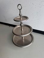 Metalen etagère – 3 lagen – stoer industrieel design, Huis en Inrichting, Woonaccessoires | Etagères, Ophalen, Zo goed als nieuw