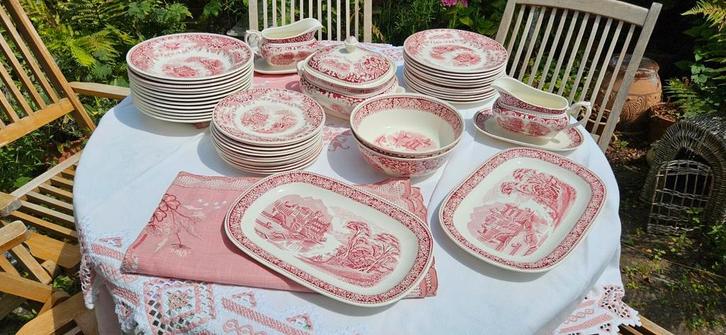 Eetservies Sphinx Old England Castillo rood, Antiek en Kunst, Antiek | Servies compleet, Ophalen