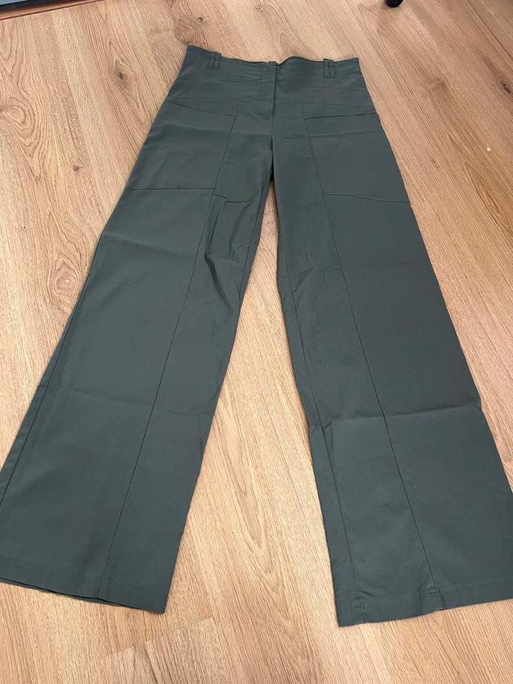 Art groen grijze  broek wijde pijpen l, Kleding | Dames, Broeken en Pantalons, Zo goed als nieuw, Maat 38/40 (M), Groen, Lang