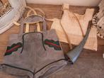 Vintage kinder kleding, leder hozen ,borstrok en toeter., Antiek en Kunst, Ophalen, Kinderen