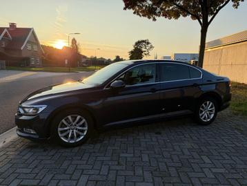 Volkswagen Passat 1.6 TDI Highline DSG Xenon Leder EXPORT beschikbaar voor biedingen