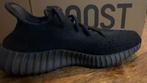 Yeezy 350 Zwart/Blauw - Nieuw!, Zwart, Nieuw, Ophalen of Verzenden, Sneakers of Gympen