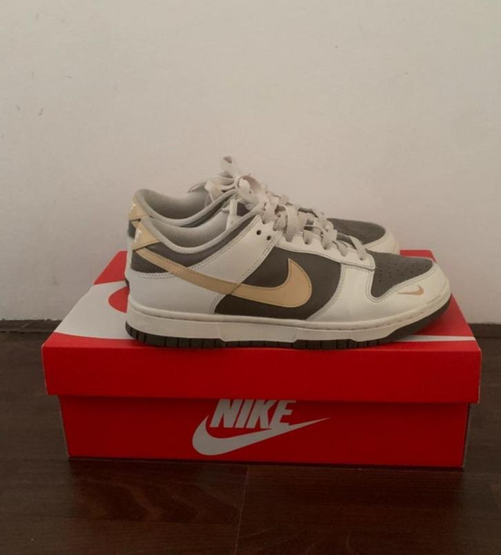 Nike Dunks - Maat 38,5, Kleding | Dames, Schoenen, Zo goed als nieuw, Sneakers of Gympen, Wit, Ophalen