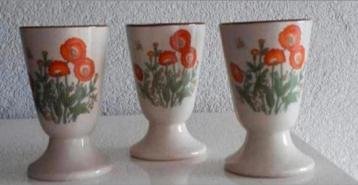 Drie Wildflower Bekers beschikbaar voor biedingen