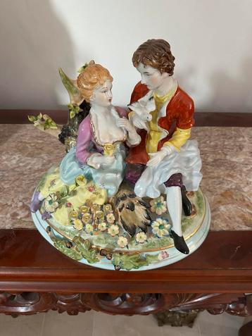 Capodimonte Stijl Beeld – Romantisch Tafereel –handgeschild beschikbaar voor biedingen
