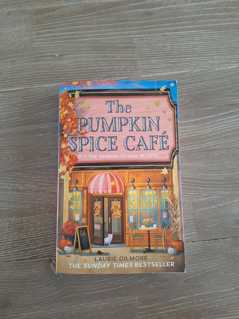 The Pumpkin Spice Café (Engels), Ophalen, Nieuw, Fictie, Laurie Gilmore