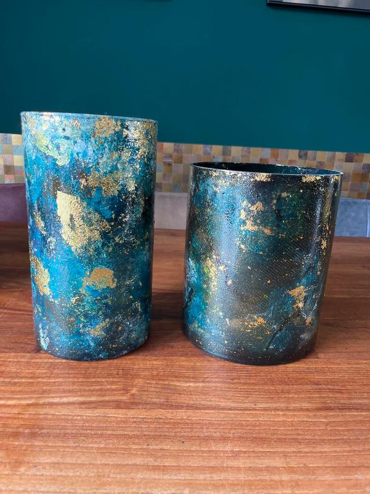 2 Glazen Vazen met Gouden Accent, Huis en Inrichting, Woonaccessoires | Vazen, Zo goed als nieuw, Overige kleuren, Minder dan 50 cm