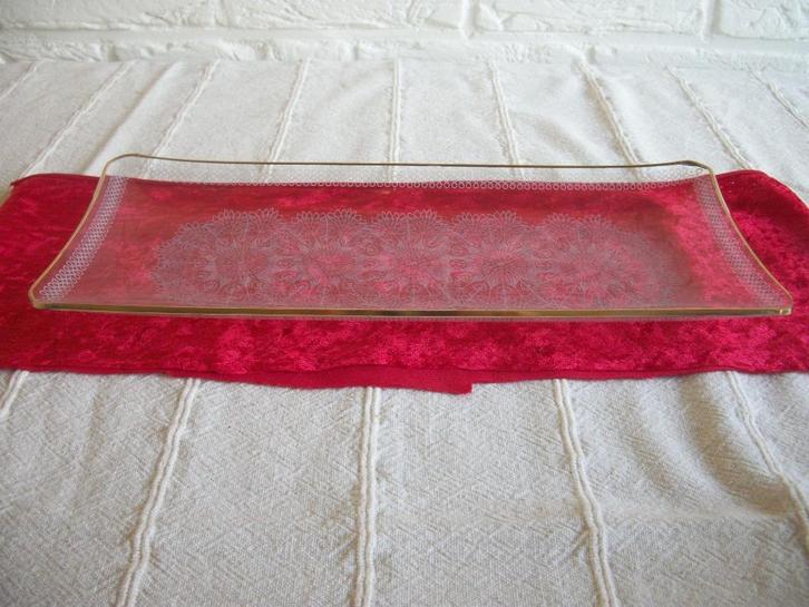 Vintage Glazen Schaal Cakeschaal - Wit Kantmotief nette rand, Antiek en Kunst, Antiek | Schalen, Ophalen of Verzenden