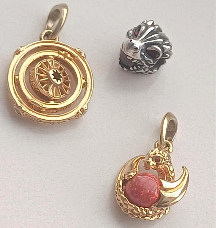 Originele Pandora Game of thrones bedels, Sieraden, Tassen en Uiterlijk, Kettinghangers, Zo goed als nieuw, Zilver, Verzenden