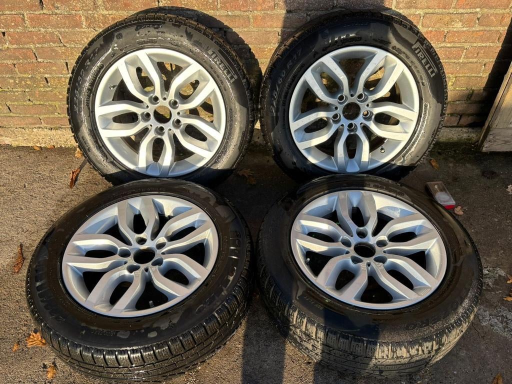 Bmw x3 velgen met winterbanden 4 a 5 mm bwj 2013 225/60/15, Gebruikt, Banden en Velgen, 17 inch, Terreinwagen