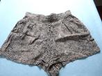 Beige met zwarte dierenprint korte broek short, Mango mt XS, Mango, Kort, Beige, Ophalen of Verzenden